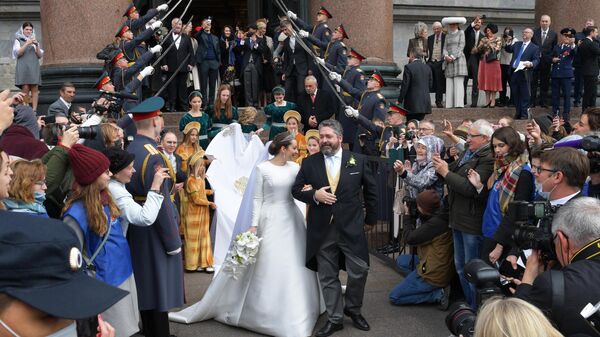 La boda entre Jorge Románov y Rebecca Bettarini - Sputnik Mundo