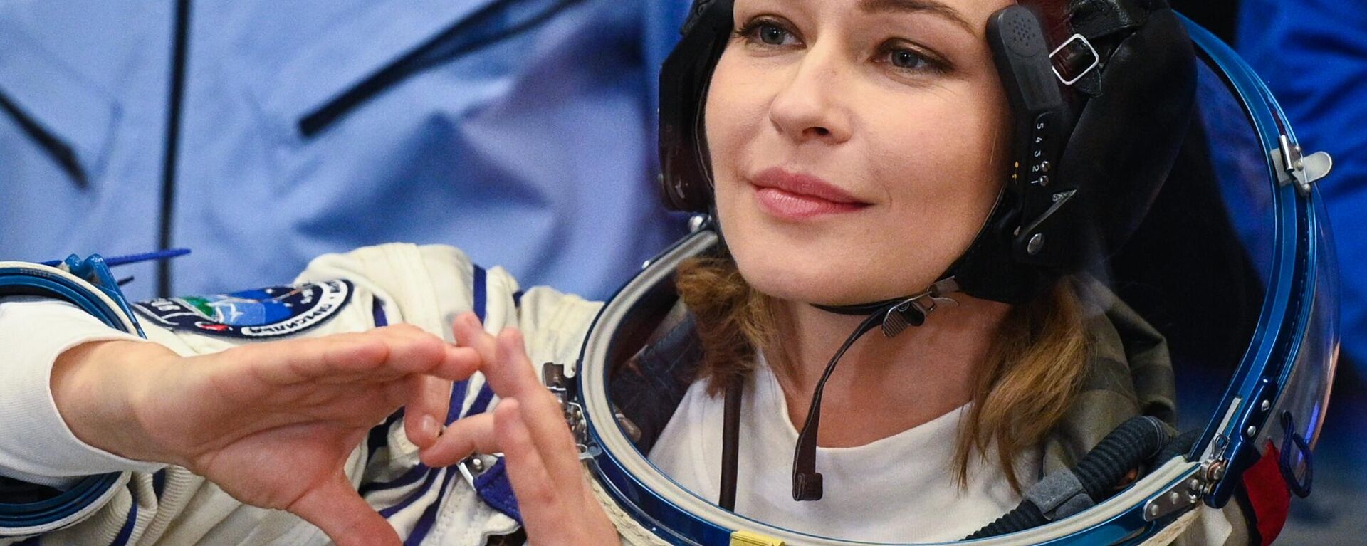 Yulia Peresild, actriz rusa, antes de partir a la EEI desde el cosmódromo de Baikonur, el 5 de octubre del 2021 - Sputnik Mundo, 1920, 16.05.2022