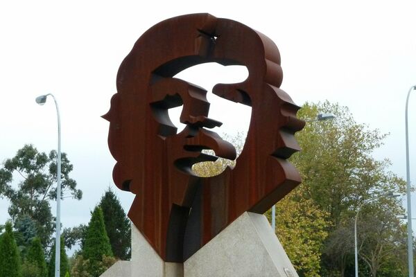 Escultura de Ernesto &#x27;Che&#x27; Guevara en Oleiros, La Coruña, Galicia.  - Sputnik Mundo