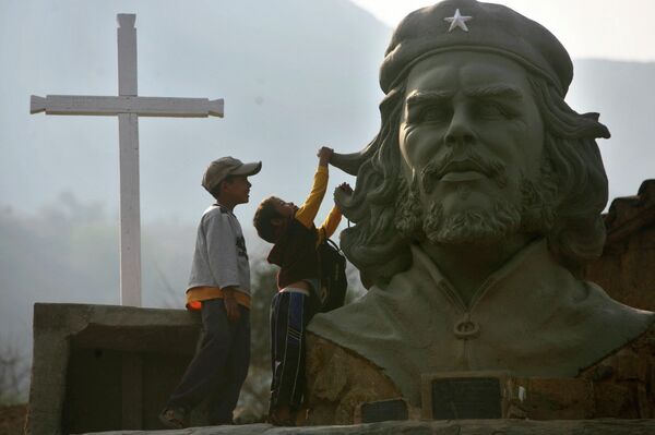 Ernesto &#x27;Che&#x27; Guevara en La Higuera, Bolivia.  - Sputnik Mundo
