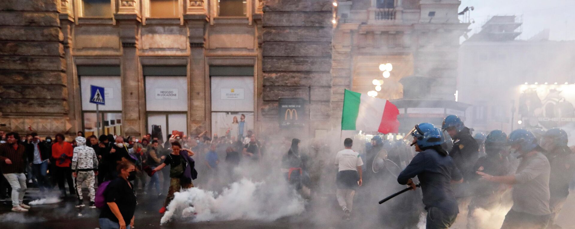 Protestas en Italia contra el pase sanitario - Sputnik Mundo, 1920, 11.10.2021