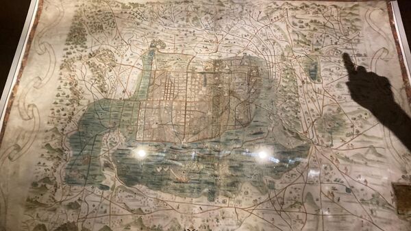 Mapa de México—Tenochtitlan y sus contornos del Valle de México hacia 1550, expuesto en el museo nacional de Antropología en la Ciudad de México
 - Sputnik Mundo