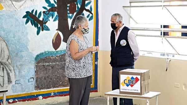 Expertos electorales de Latinoamérica presencian simulacro de votación en Venezuela - Sputnik Mundo
