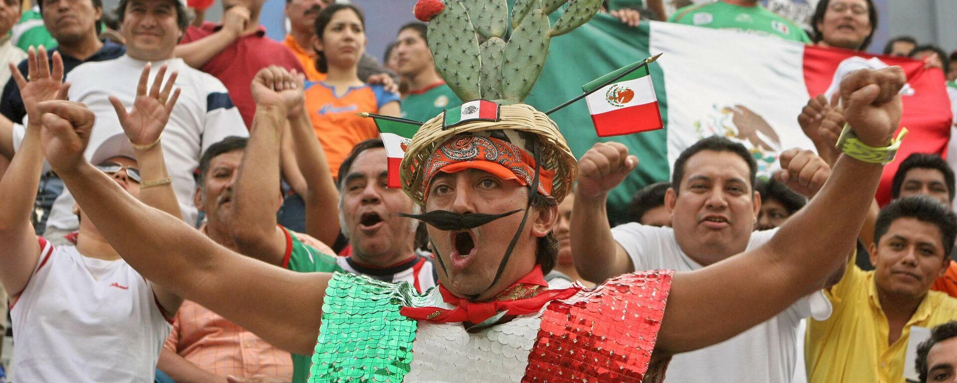 Mexicanos festejan en partidio de la Selección Mexicana - Sputnik Mundo, 1920, 12.10.2021