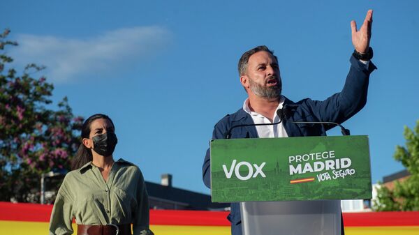 Un mitin del partido político Vox celebrado en Madrid en abril de 2021 - Sputnik Mundo