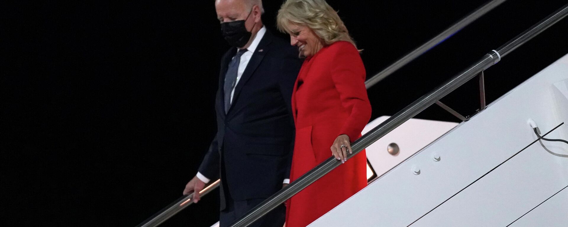 El presidente de EEUU, Joe Biden, y su esposa, Jill Biden, llegaron a Roma para la cumbre del G20 - Sputnik Mundo, 1920, 29.10.2021