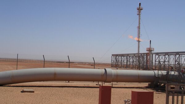 Una planta de gas en Algeria - Sputnik Mundo