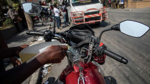 Escasez de combustible en Haití - Sputnik Mundo