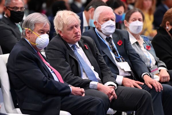 El secretario general de la ONU, Antonio Guterres, el primer ministro del Reino Unido, Boris Johnson, y el destacado divulgador naturalista Sir David Attenborough, en la ceremonia de inauguración de la 26 Cumbre del Clima de la ONU. - Sputnik Mundo