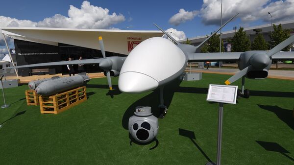 El dron de reconocimiento y ataque Inojodets-RU, conocido como Sirius, en el Foro Internacional ARMY-2021 - Sputnik Mundo