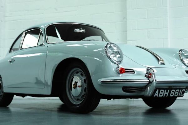 El Porsche 356 transformado en un auto eléctrico por la empresa Electrogenic - Sputnik Mundo