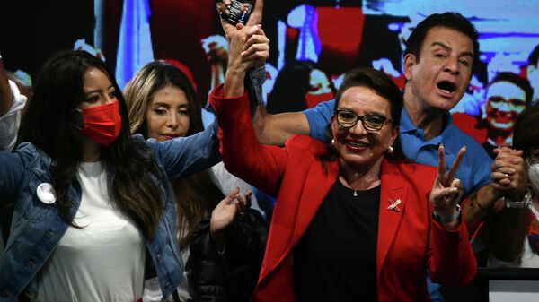Xiomara Castro lidera el conteo de votos en Honduras - Sputnik Mundo