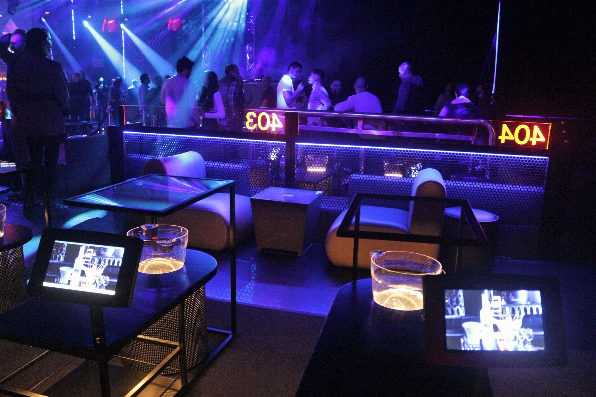 Una imagen de LABtheClub, discoteca de Madrid con pantallas para chatear entre mesas - Sputnik Mundo, 1920, 01.12.2021