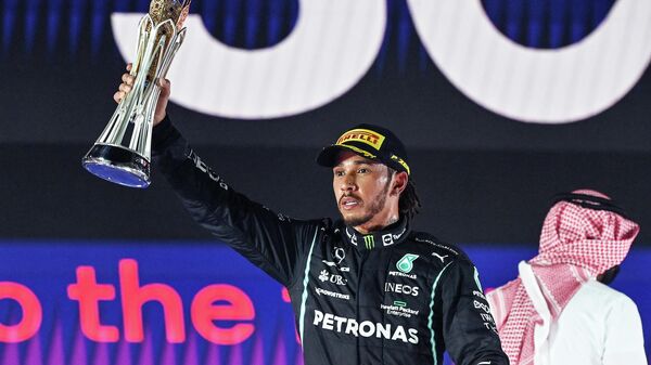 Lewis Hamilton en el GP de Arabia Saudí - Sputnik Mundo