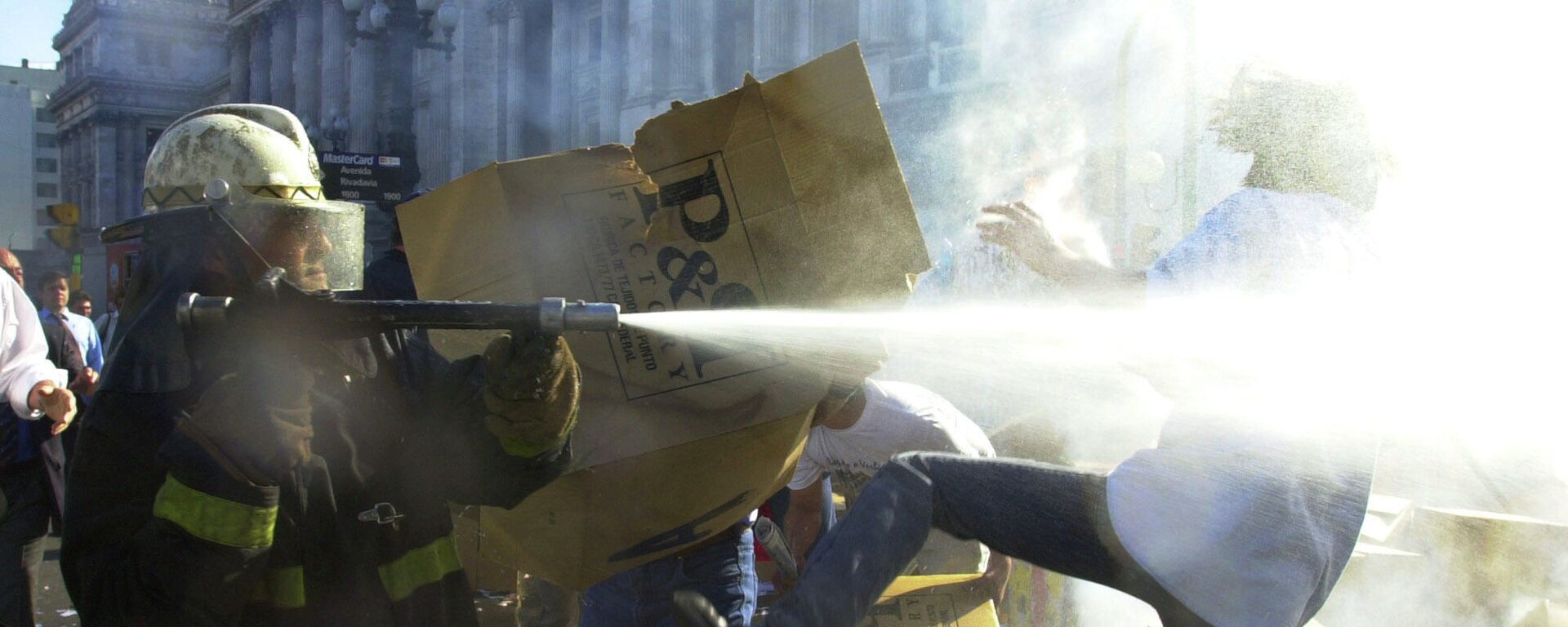 Protestas en Argentina, diciembre 2001 - Sputnik Mundo, 1920, 08.12.2021