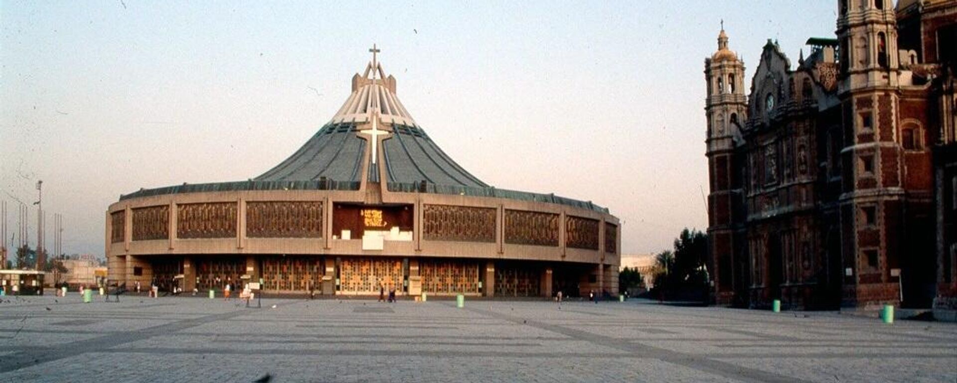 Imagen histórica de la Basílica de Guadalupe, en la Ciudad de México. - Sputnik Mundo, 1920, 11.12.2021