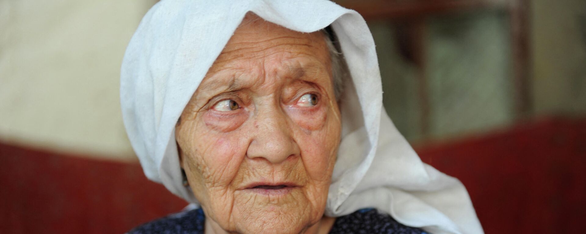 Alimihan Seyiti, reconocida como la ciudadana más longeva de China, en su casa, en la prefectura de Kasgar, la región autónoma de Xinjiang, el 16 de agosto de 2013 - Sputnik Mundo, 1920, 18.12.2021