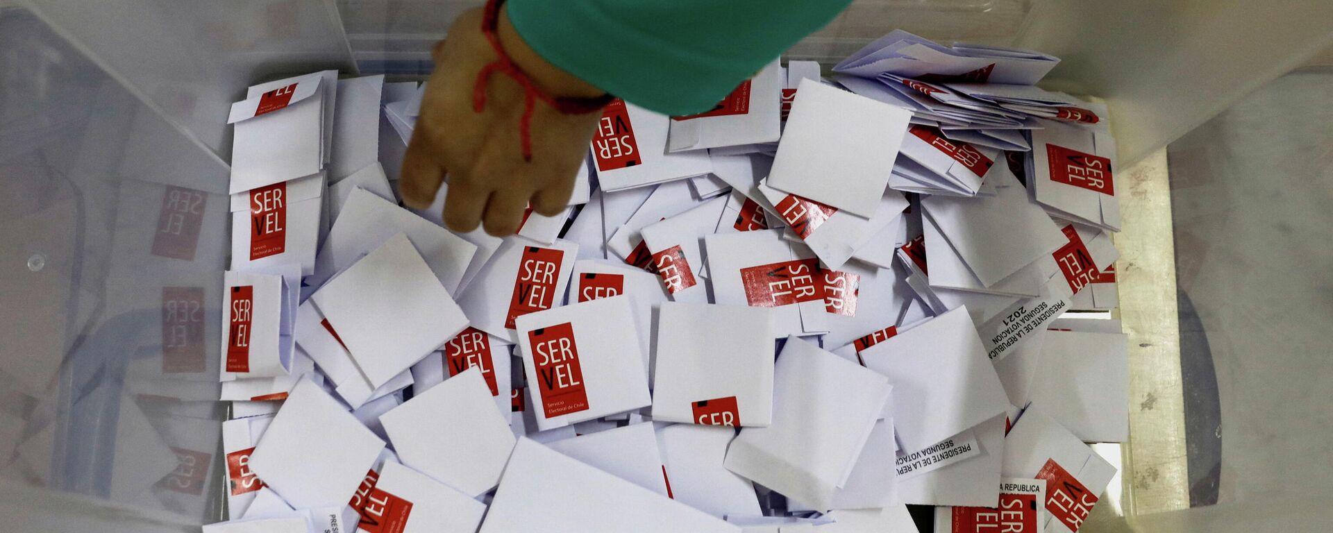 Los votos durante las elecciones presidenciales de Chile Los votos durante las elecciones presidenciales de Chile - Sputnik Mundo, 1920, 30.12.2021