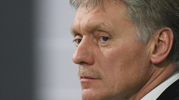 El portavoz del Kremlin, Dmitri Peskov, en una rueda de prensa de Vladímir Putin - Sputnik Mundo