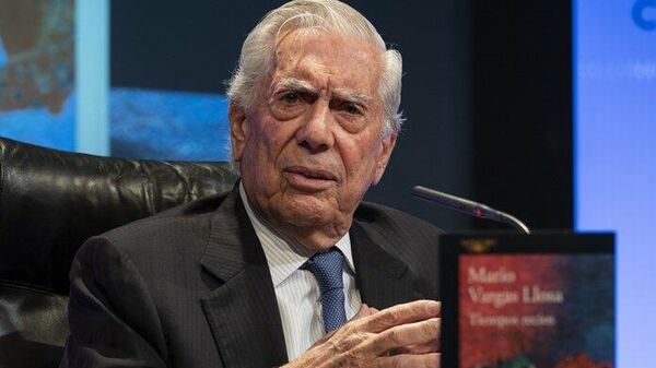 Mario Vargas Llosa, escritor peruano.  - Sputnik Mundo
