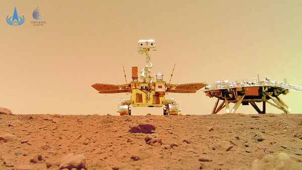 El 14 de mayo en Marte aterrizó el róver chino Zhurong. Es el primer vehículo explorador del gigante asiático que aterriza en otro planeta. - Sputnik Mundo