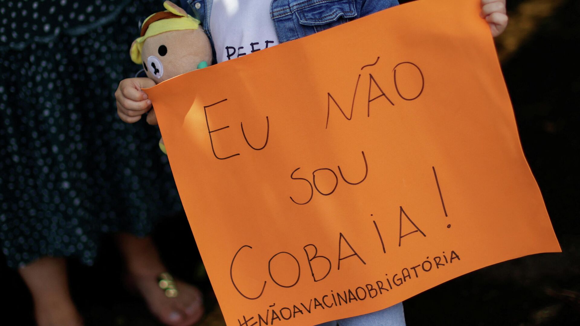 La mayoría de los brasileños se muestra contraria a la prescripción médica para poder vacunar a niños de 5 a 11 años - Sputnik Mundo, 1920, 04.01.2022