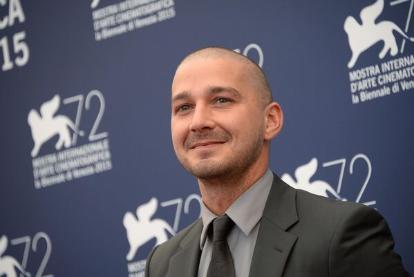 Shia LaBeouf es otro buen ejemplo de un tigre con talento. No es solo actor, sino también pintor. En pocas palabras, es una persona muy polifacética. Shia LaBeouf es otro buen ejemplo de un tigre con talento. No es solo actor, sino también pintor. En pocas palabras, es una persona muy polifacética. - Sputnik Mundo