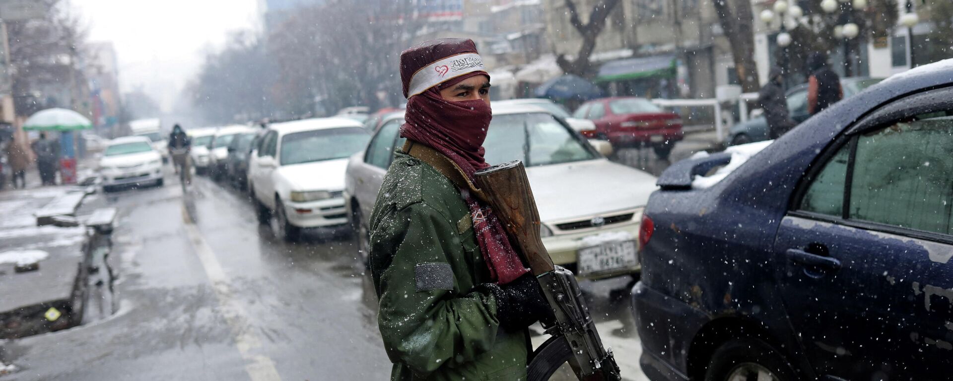 Un miembro de los talibanes en la calle de Kabul, Afganistán - Sputnik Mundo, 1920, 11.01.2022