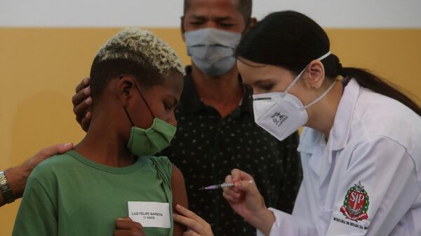 Brasil empieza la vacunación contra el coronavirus de niños de 5 a 11 años - Sputnik Mundo