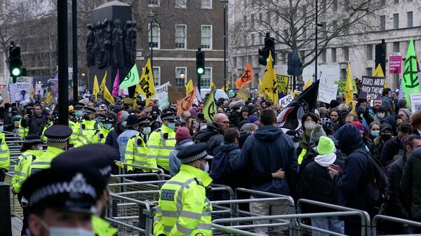 Protestas en Londres contra el proyecto de ley de nacionalidad y fronteras - Sputnik Mundo