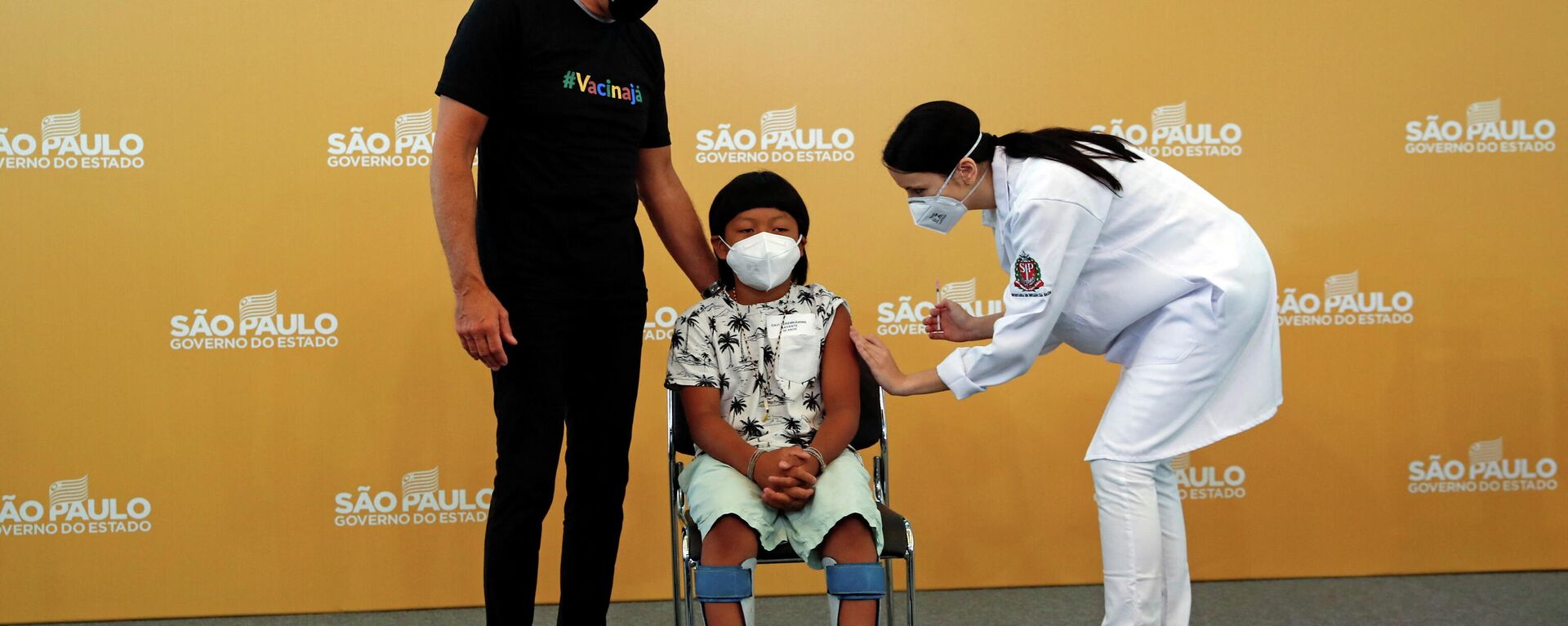 El niño indígena Davi Seremramiwe, el primer niño vacunado contra el COVID-19 en Brasil - Sputnik Mundo, 1920, 15.01.2022