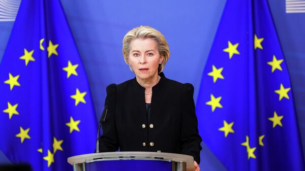 La presidenta de la Comisión Europea, Ursula Von der Leyen - Sputnik Mundo