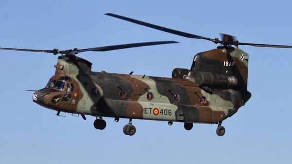 Helicóptero Chinook del Ejército de Tierra de España - Sputnik Mundo