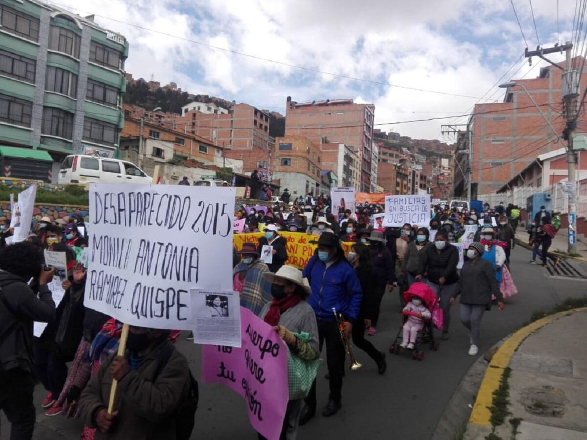 Marcha en La Paz convocada por Mujeres Creando en contra de la violencia machista y la corrupción del sistema judicial - Sputnik Mundo, 1920, 31.01.2022