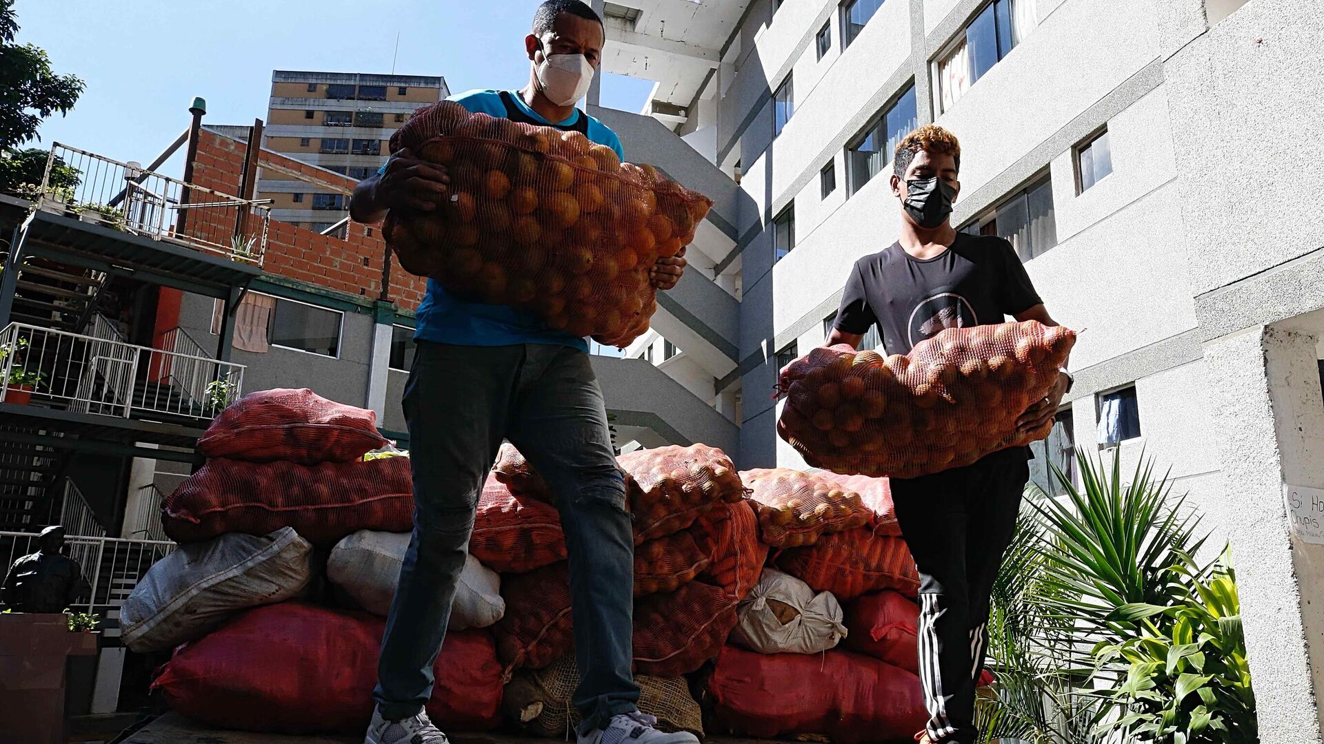 El Plan Pueblo a Pueblo fue creado en 2014 para enfrentar la crisis alimentaria en Venezuela El Plan Pueblo a Pueblo fue creado en 2014 para enfrentar la crisis alimentaria en Venezuela - Sputnik Mundo, 1920, 11.02.2022
