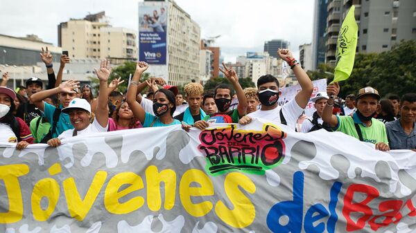 Jóvenes del barrio marchan en el Día de la Juventud venezolana - Sputnik Mundo