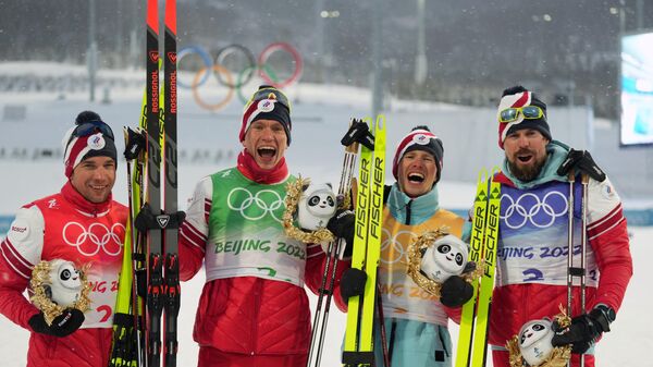 La selección rusa masculina de esquí de fondo en los JJOO de Pekín 2022 - Sputnik Mundo