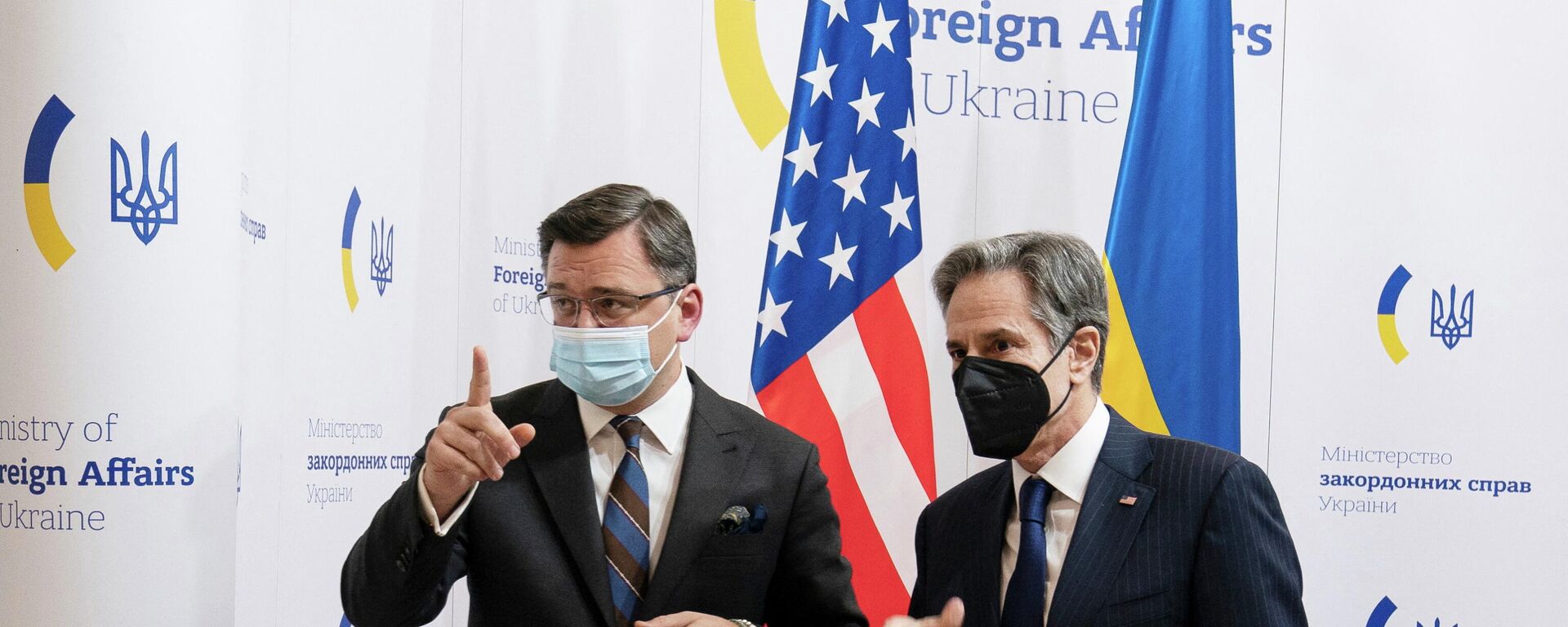 El canciller ucraniano, Dmitri Kuleba y  el secretario de Estado de EEUU, Antony Blinken  - Sputnik Mundo, 1920, 14.02.2022