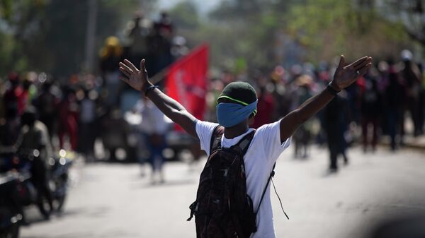 Protestas de empleados textiles por aumentos salariales en Haití - Sputnik Mundo