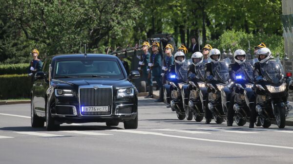 Una coche Aurus para la convoy del presidente ruso, Vladímir Putin - Sputnik Mundo