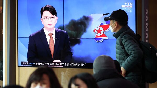 El lanzamiento del cohete norcoreano en la televisión - Sputnik Mundo