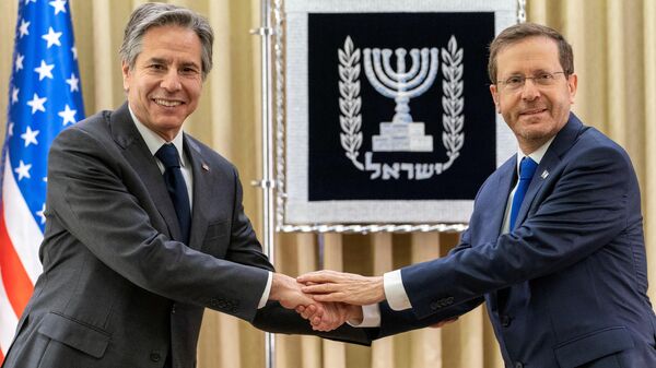 El secretario de Estado de Estados Unidos, Antony Blinken, y el presidente de Israel, Isaac Herzog - Sputnik Mundo