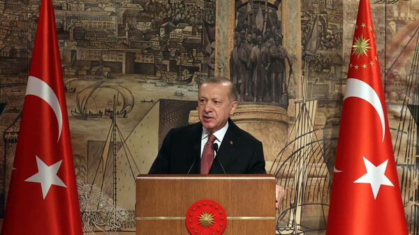 Recep Tayyip Erdogan, el presidente de Turquía, durante las negociaciones entre Rusia y Ucrania - Sputnik Mundo