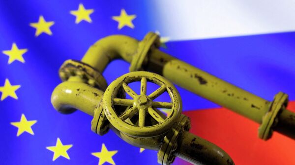 Las banderas de la UE y Rusia con una gasoducto - Sputnik Mundo