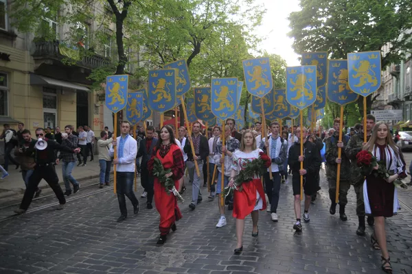Leópolis. Una marcha conmemorativa por el aniversario de la División SS Galizien. - Sputnik Mundo