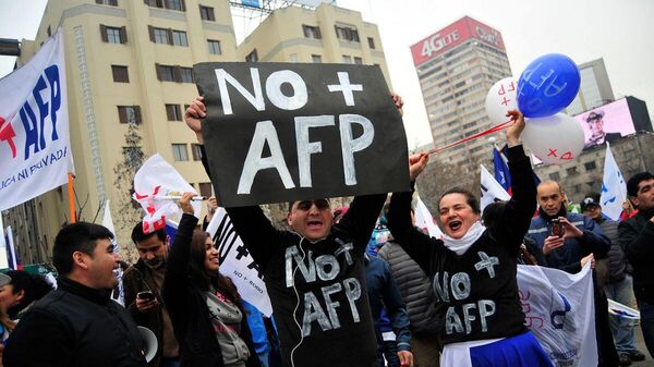 Manifestación contra las AFP en Chile - Sputnik Mundo