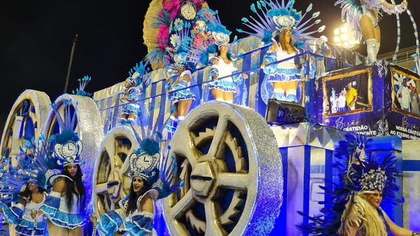 Desfiles de las escuelas de samba de Río de Janeiro, Brasil - Sputnik Mundo