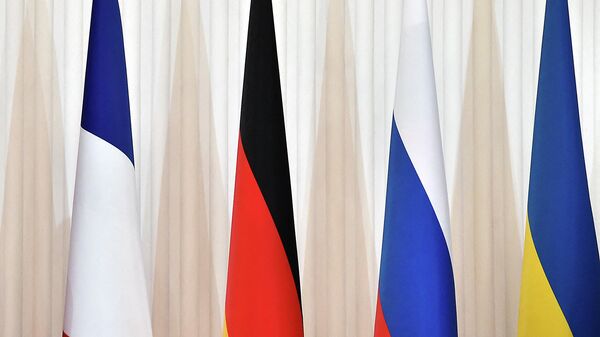 Las banderas de Francia, Alemania, Rusia y Ucrania - Sputnik Mundo