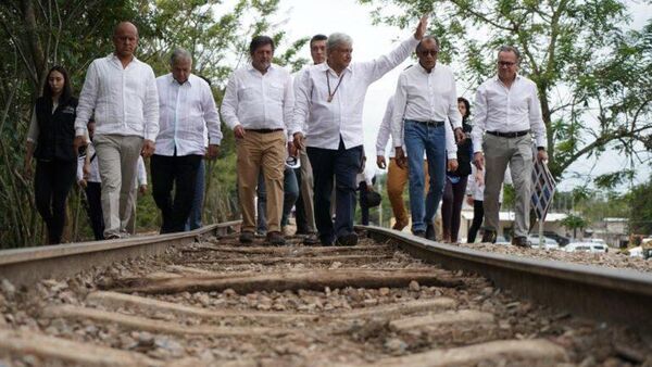 El presidente de México, Andrés Manuel López Obrador, durante el inicio de las obras del Tren Maya - Sputnik Mundo