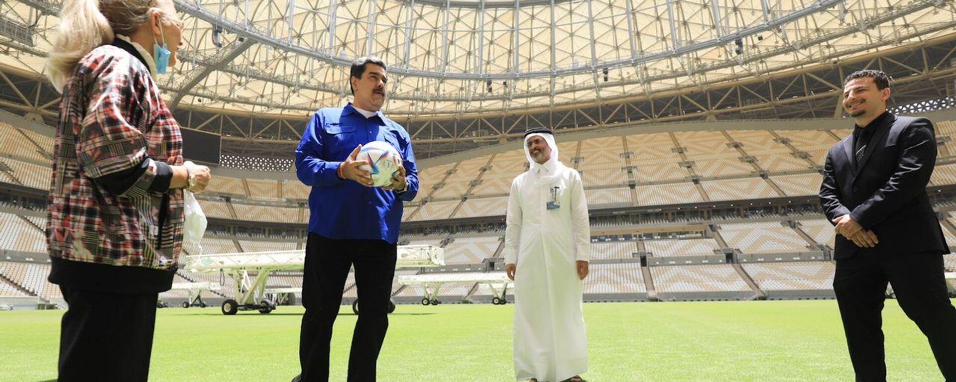 Nicolás Maduro, presidente de Venezuela, visita las instalaciones del estadio Lusail, en Doha, Catar - Sputnik Mundo, 1920, 16.06.2022